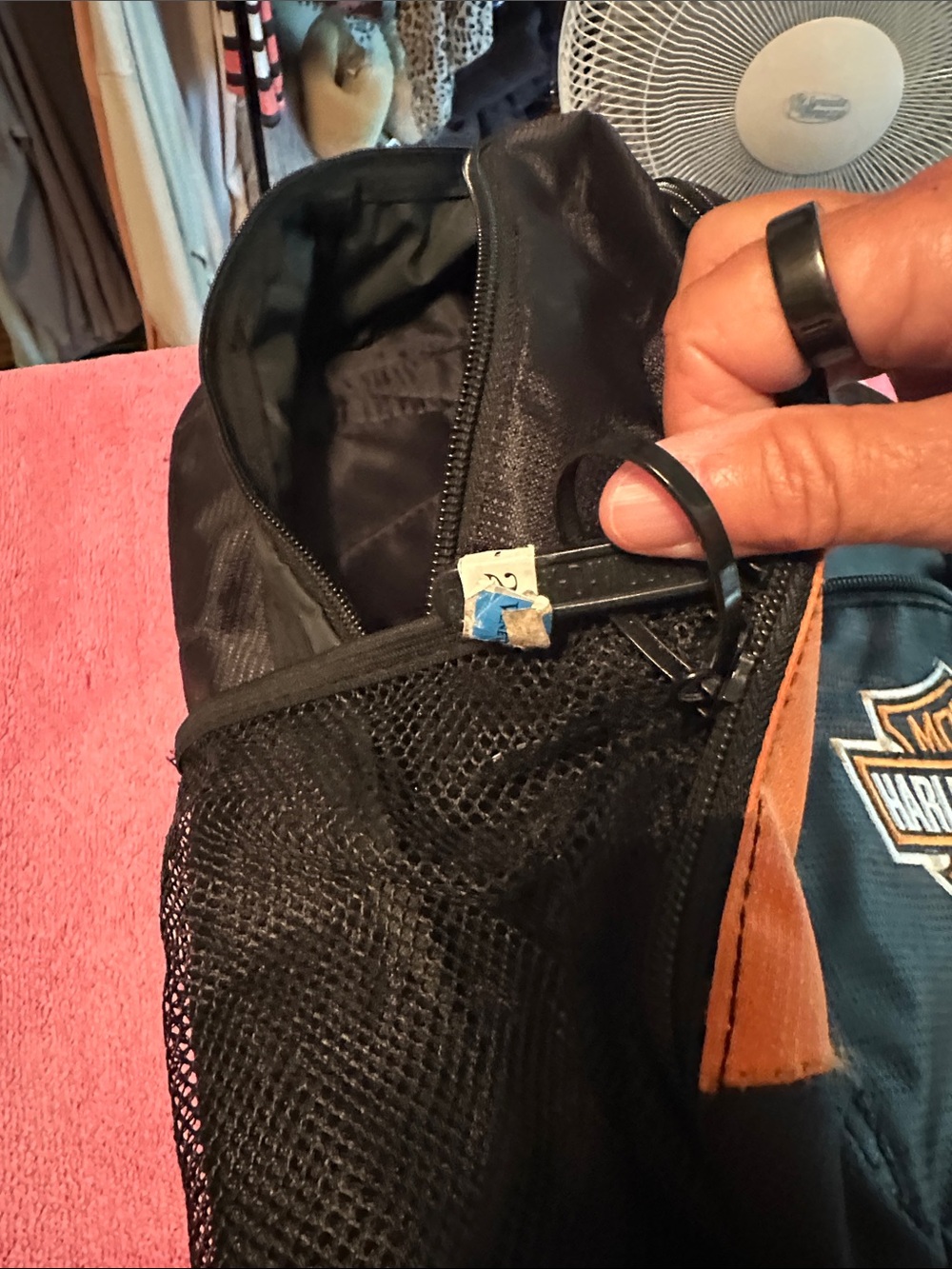 Harley-Davidson Black and Orange Logo Backpack - Picture 4 of 6